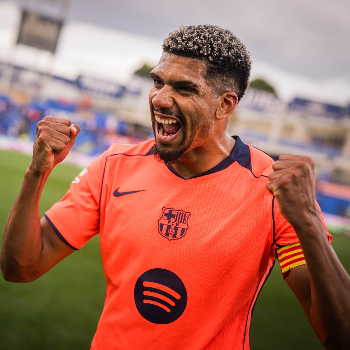 Buenos días solo si tu equipo es líder de Liga ☕️