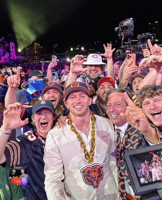 This was such an incredibly awesome experience.

Thank you <a href="/BigKeithBears/">Big Keith Chicago Bears</a> !!!
🧡💙