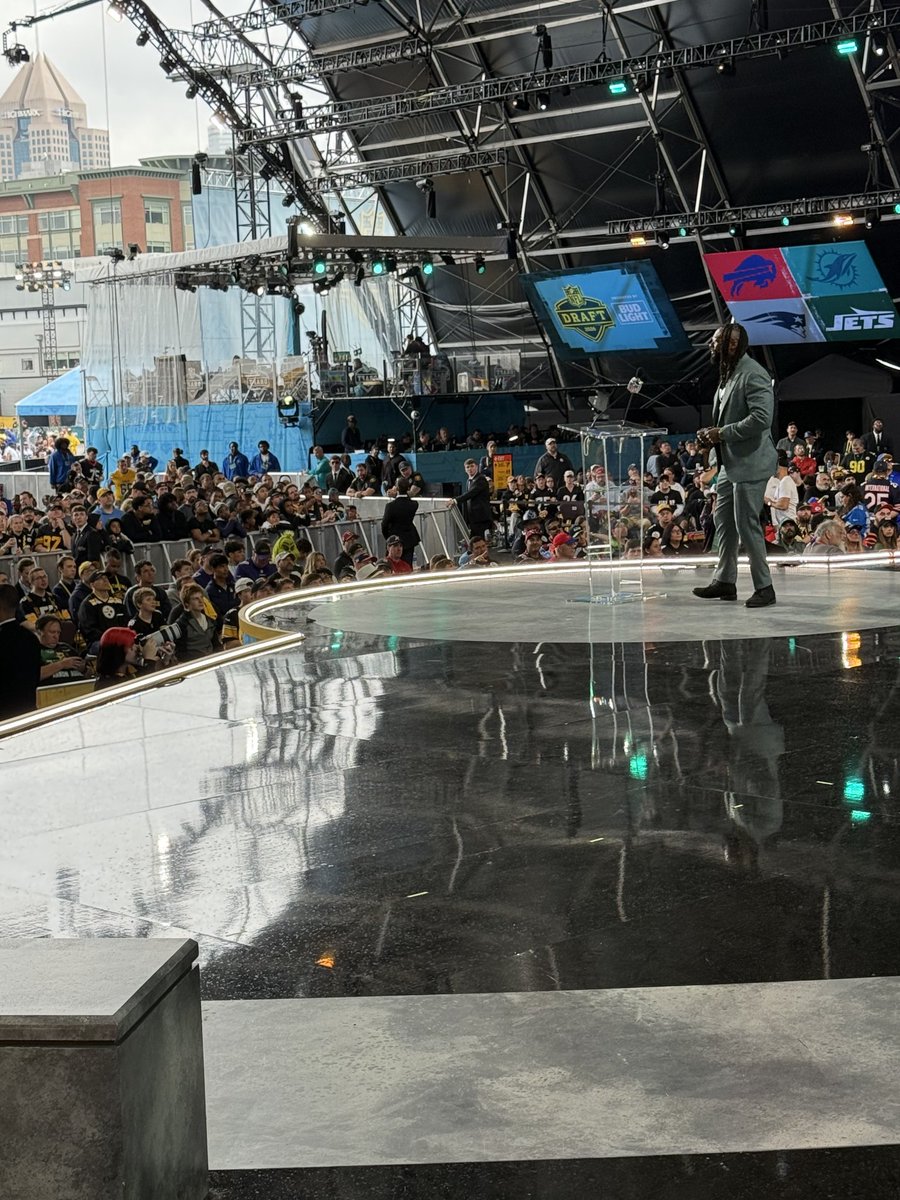 Swerve Strickland tweet media