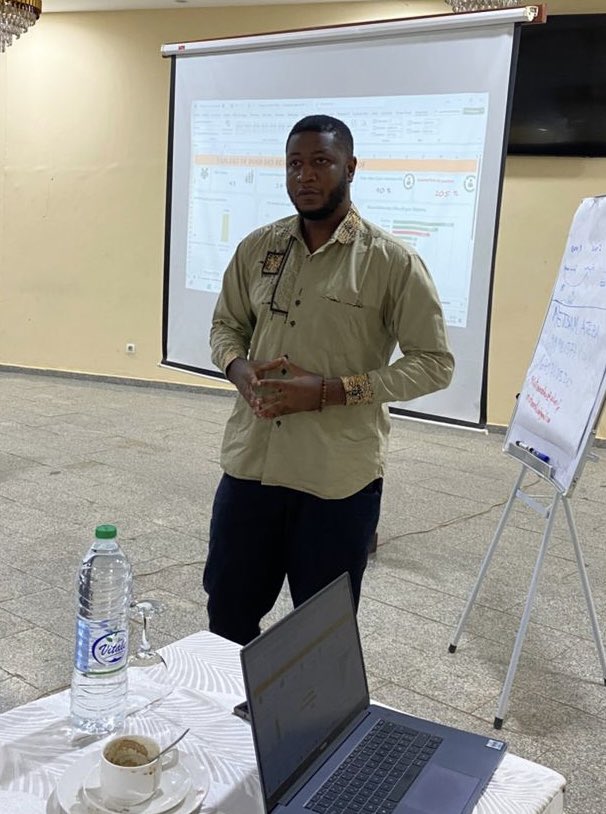 AgoraConsult1's tweet image. 🔴 #HappeningNow | Yaoundé 🇨🇲 | Clap de fin pour le séminaire de formation conduit par Agora Consulting dans le cadre de sa mission d’appui au Ministère des Forêts et de la Faune (MINFOF).

Après plusieurs jours d’immersion, de co-construction et de mise en pratique, les