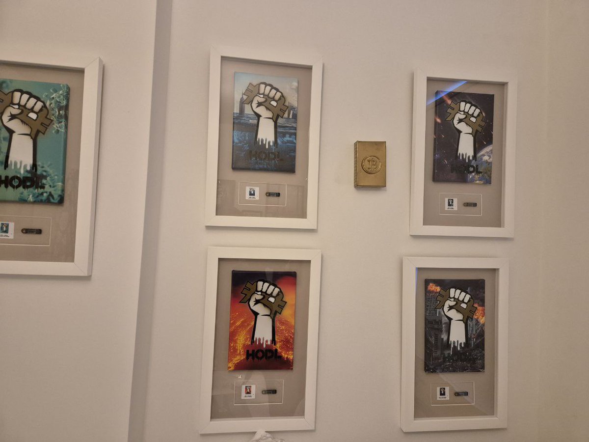 proud_daddii's tweet photo. @CrypsiArt @zetra_art @streetcyber_ng @crypart @asanoha_gold @MarcusConnorNH @Tizarrr @danielwingen @IsabelSydow @garciagarciaar3 Old secret revealed📖

Evidence on updated catalogue
📇
Get ready for bigger exhibition✊✌️ https://t.co/6sLFJifoSq