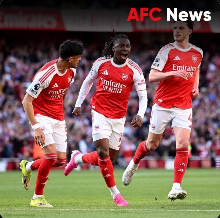 AFCNews903715's tweet photo. Eberechi Eze as he puts us 1-0 up against Newcastle! That is an insane hit 🚀 ❤️ #ArtistaAsiáticoDoAno #AFCSpares #AFCTickets #afc https://t.co/8Ob9OWF129