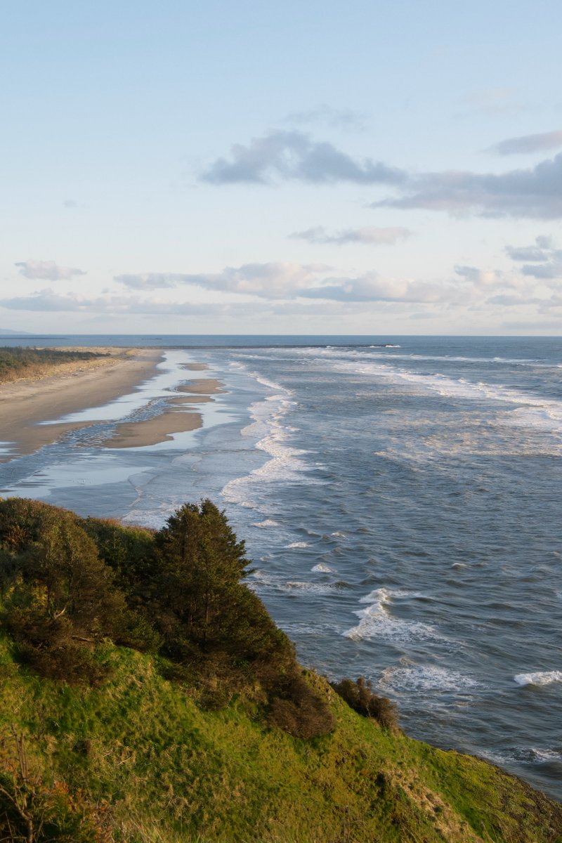 StateWaTourism's tweet image. Completed in 1898, North Head Lighthouse adds a whole lot of charm to Washington’s southwest coastline. Visit Cape Disappointment State Park to see it for yourself and enjoy sweeping views of the Pacific Ocean. #StateOfWaTourism #WaState #PNW
