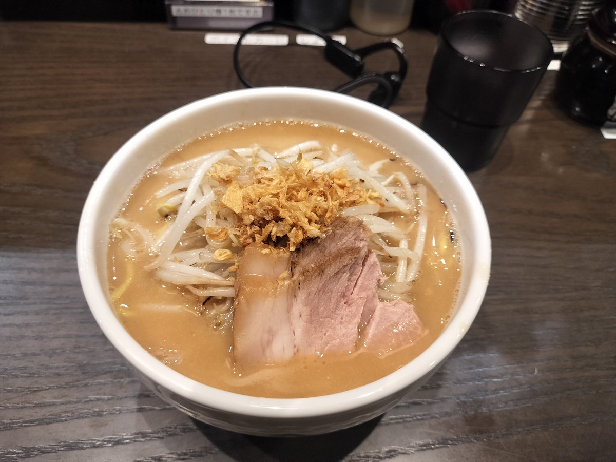 兎武023 tweet media