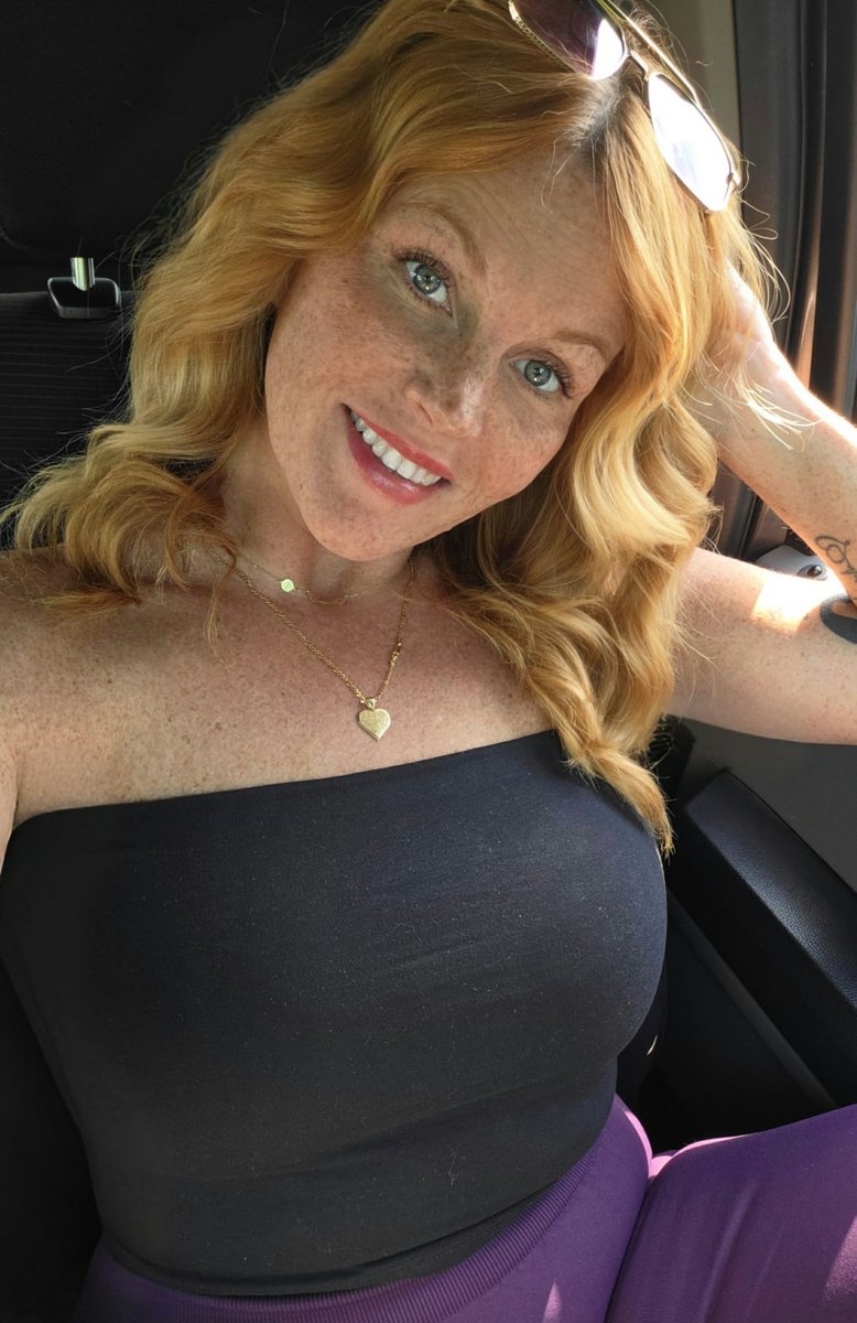 Penny Freckles tweet media