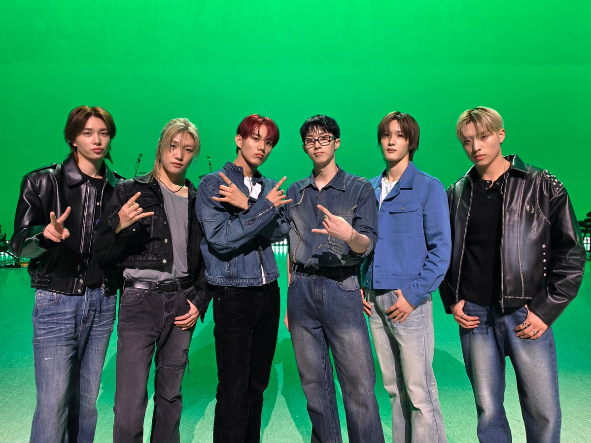 p1hdata's tweet image. 🔔 Requests begin in 1HR, P1ece! Here are your #MostRequestedLive reminders: ⬇️

✅Request: #UNIQUE

TW: @MostRequestLive
IG: bit.ly/3Abatjf
FB: bit.ly/3QD9UWl
TT: bit.ly/3QZJ2Q6
SC: bit.ly/3pw5fK7
YT: bit.ly/44JTHa8
📞 (855) 495-7274