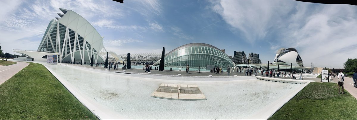 rodrakic's tweet image. I have friends everywhere. #Andor