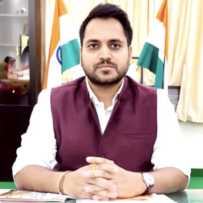 Charchit Gaur tweet media