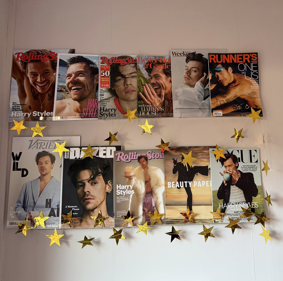 finally got my harry magazines on display ☺️⭐️