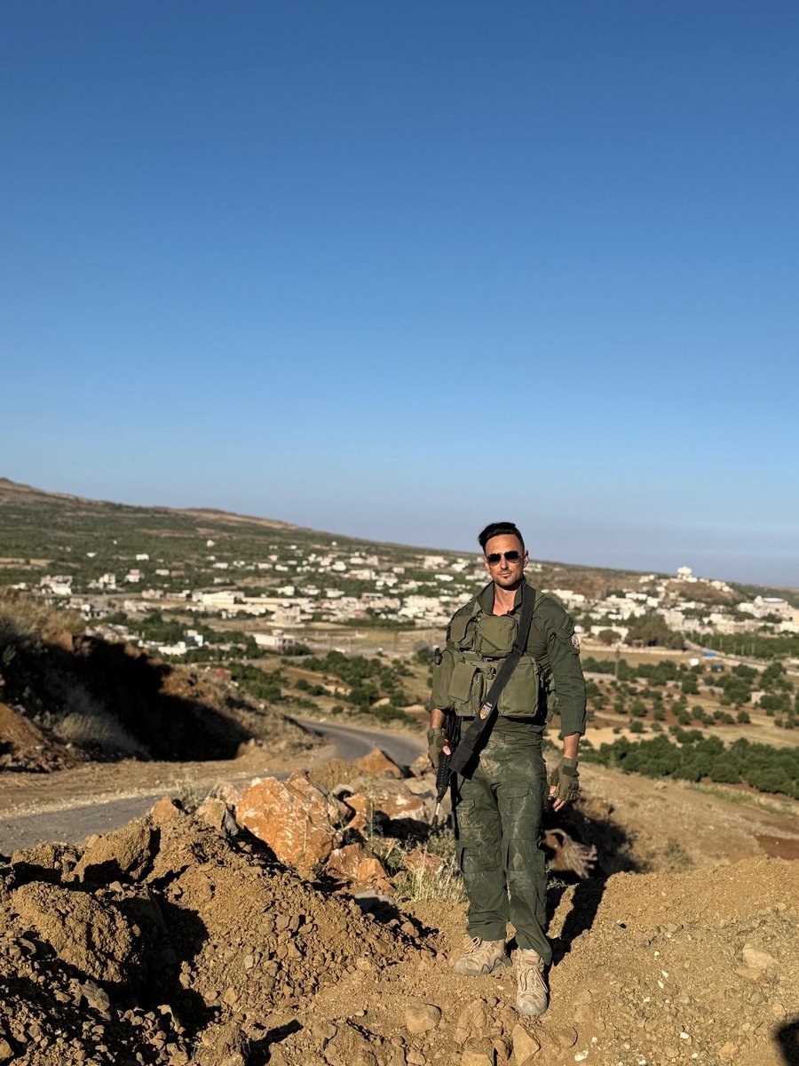 My good friend Eyal a doctor by profession.
Since October 7, he put his business aside and joined the IDF to help in the war.
Show him some love in the comments⬇️❤️