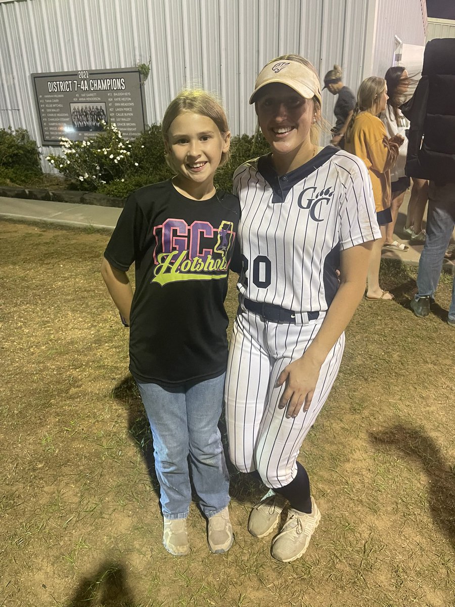 Addie Tungett/2027/RHP/1B/2B tweet media