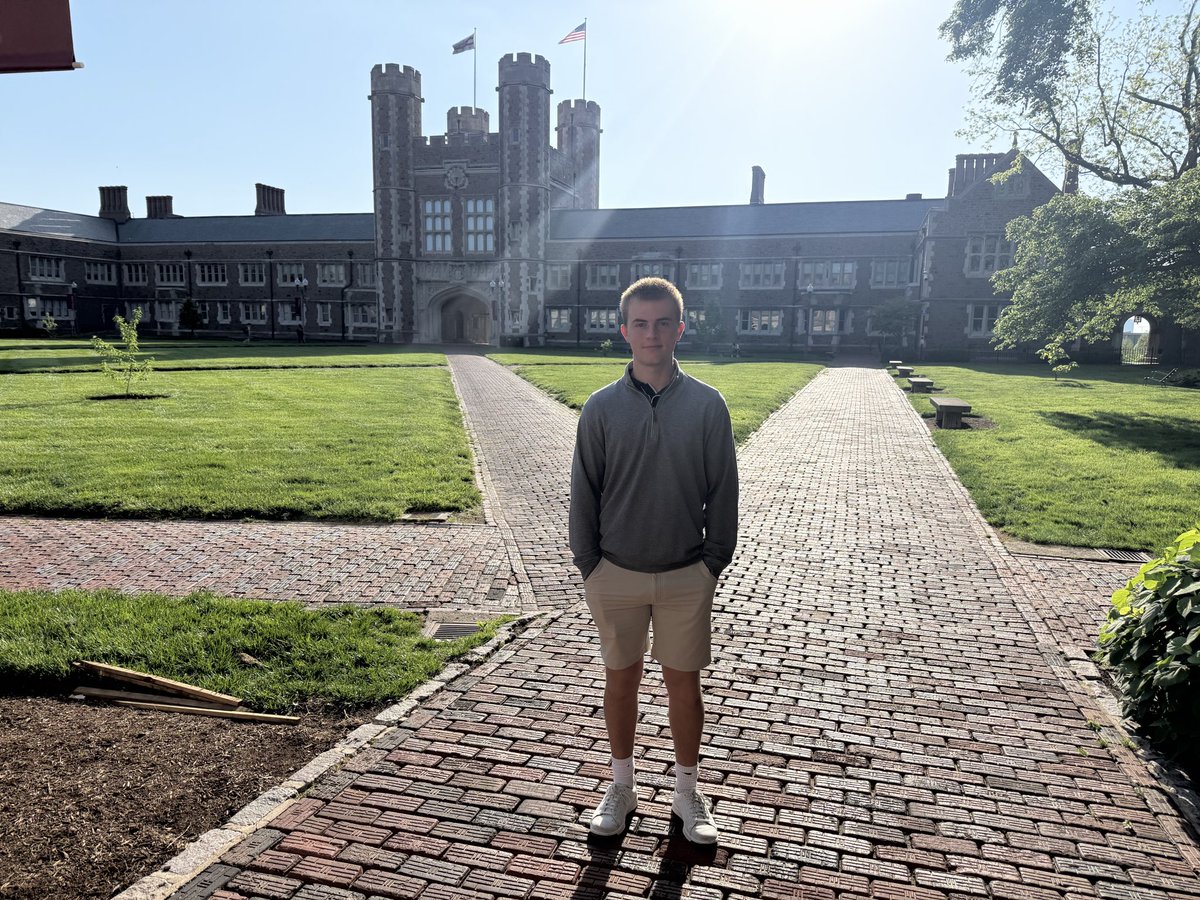 Cooperrinaldo28's tweet photo. Awesome visit to Washington University in St. Louis. Incredible campus and I had a great time learning about the academics and the football program.

I appreciate the time from the football staff!
@WASHUBears @HitterFootball @KohlsKicking https://t.co/cufWwi8nf0