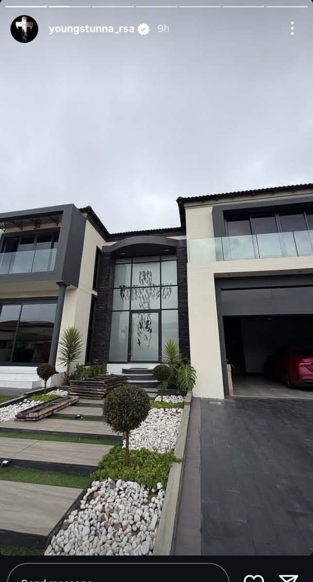 'Black Crown fave' 😋 tweet media