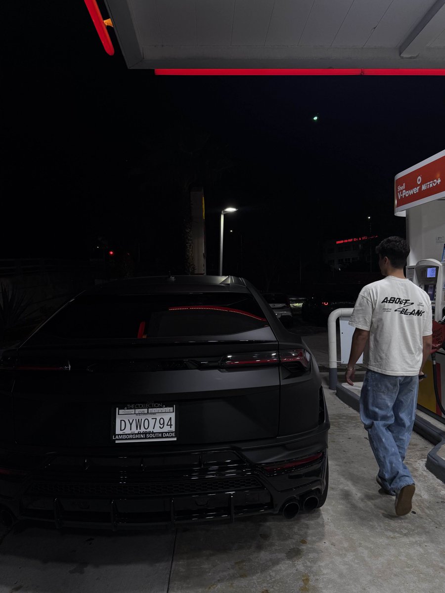 Sean trades tweet media