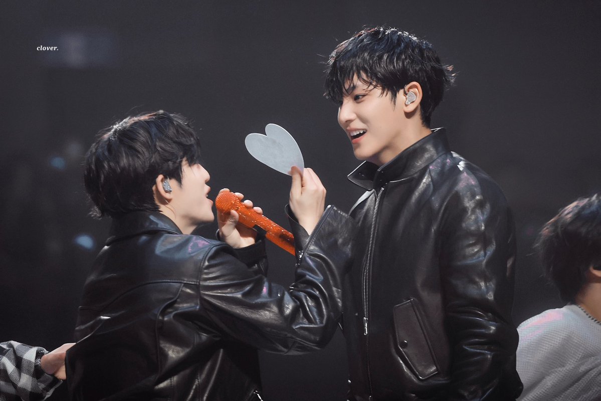 𝙘𝙡𝙤𝙫𝙚𝙧. tweet media