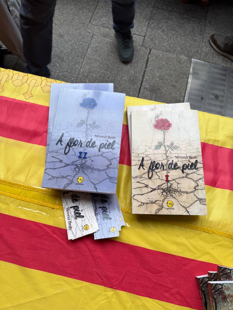 MeenaBeth's tweet photo. Un san Jorge 2026 que disfrute mucho. Gracias a todos que os acercasteis a conocer de primera mano “A flor de piel “ I y II 😍😍😍 https://t.co/ag6e75qgv8