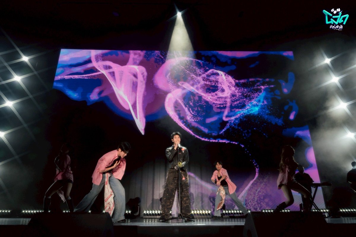 consodfest tweet media