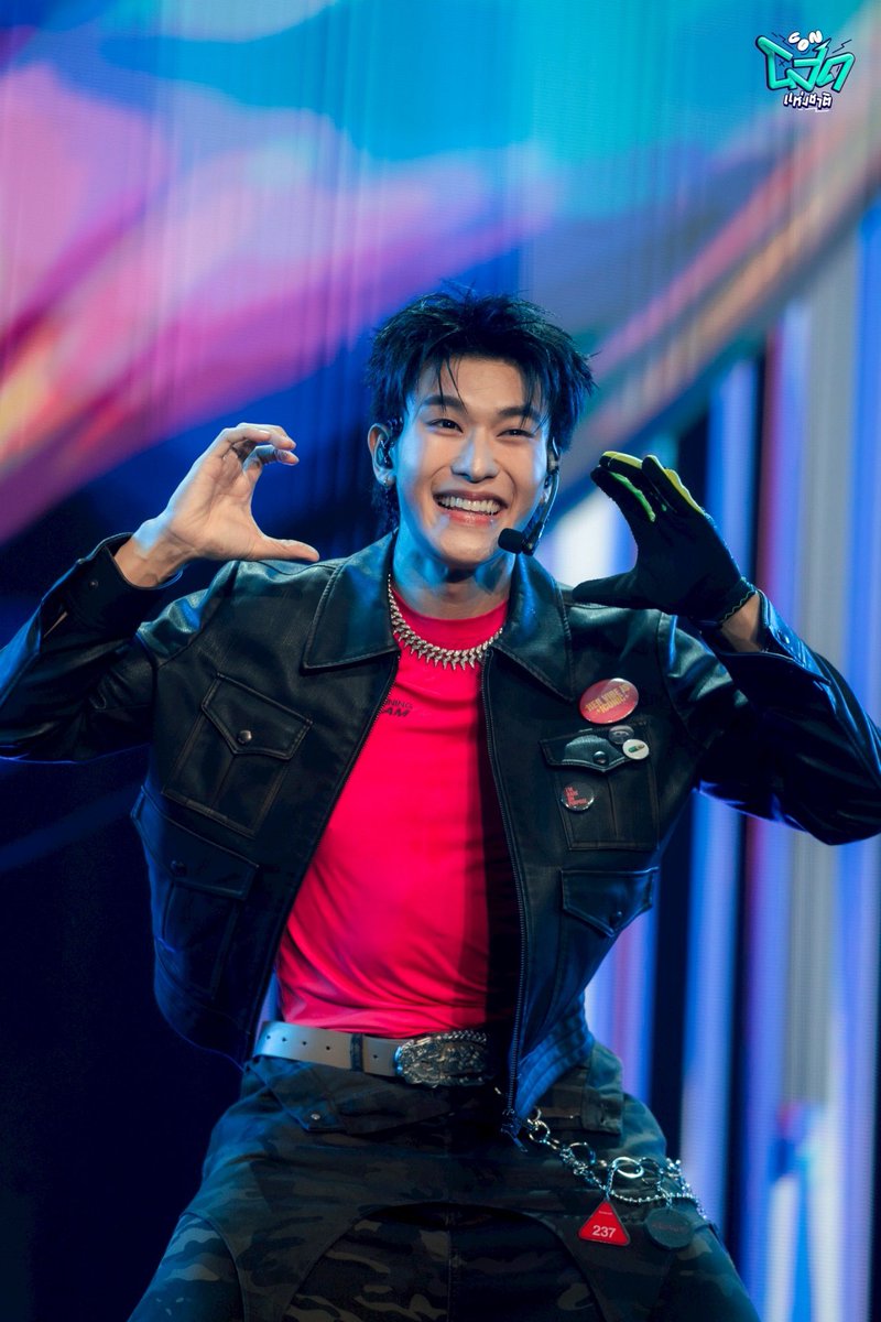 consodfest tweet media