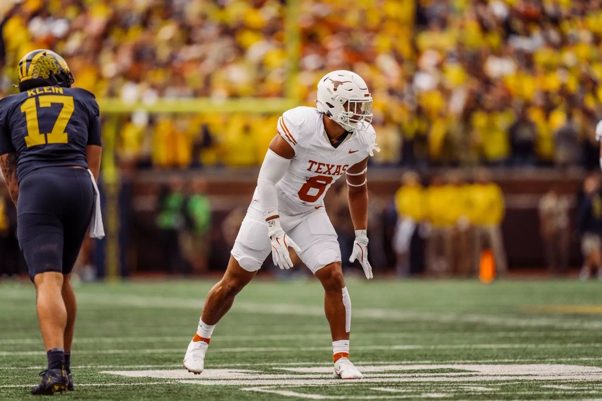 CJVogel_OTF's tweet image. The Miami Dolphins have selected #Texas EDGE Trey Moore with the 130th pick in the 2026 NFL Draft. 

OnTexasFootball.com