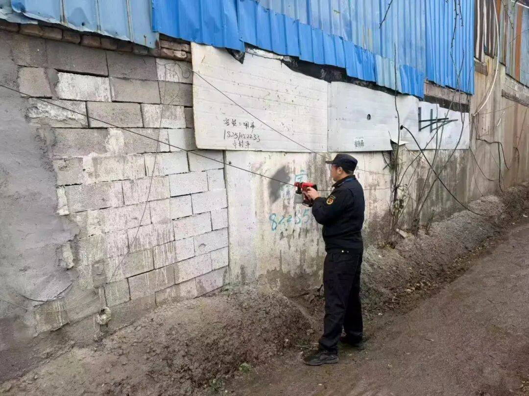 majjanne's tweet image. Locked Room Alert! Can you and your team crack codes, find hidden clues, and escape before time runs out Test your wits in our thrilling密室—book your spot now! #EscapeRoomChallenge #TeamBonding