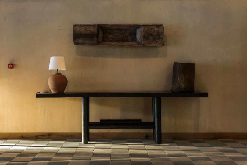 gtravel001's tweet image. #فندق_اليوم
Rooms Hotel Kokhta: الديكور خشبي عصري يبهرك من أول خطوة باللوبي، والمواقد تشعرك بدفء البيت رغم برودة الجبال 🔥❄️. #WinterVibes #Travel

📞 📞 wa.me/995599997016