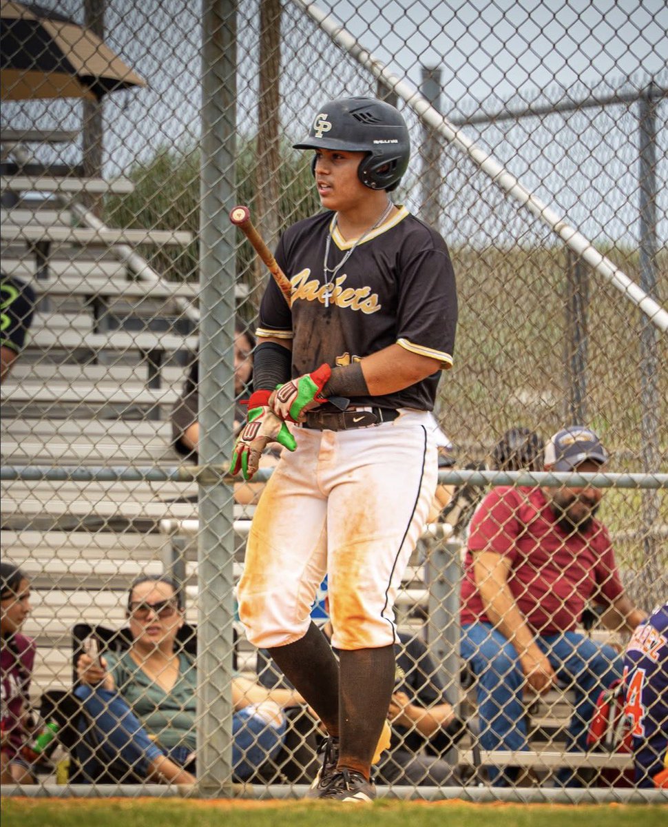 justinguerra22's tweet photo. Season is finished.Learned a lot this year and grateful for the opportunity to play with my teammates.
J. Guerra | 2029 | 3B  
GP | 20 | AB | 51  
AVG | .412 | OBP | .474 | OPS | 1.023  
H | 21 | 2B | 5 | 3B | 1 | RBI | 11  
BB | 6 | SO | 6 #highschoolbaseball https://t.co/iv42nPxz9Q