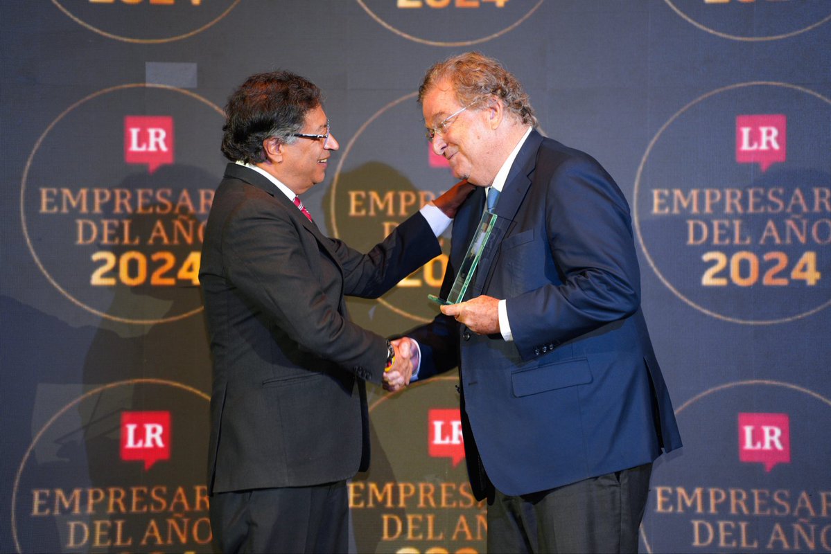 Recordemos que la fortuna de los Gilinski rompió el techo con Petro. Buscan asegurar la victoria de <a href="/IvanCepedaCast/">Iván Cepeda Castro</a> vía <a href="/ABDELAESPRIELLA/">Abelardo De La Espriella</a>, repitiendo el libreto de Rodolfo. El que no quiera creer que no crea pero ese es el plan. Nos la piensan repetir.