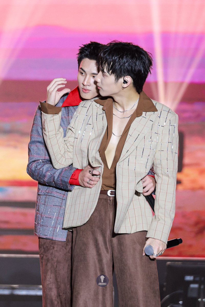 channelfanboys's tweet image. เติมของอยู่อย่างนั้น ชอบกันอ่อ 🌚

FIRST MEMORY WITH SURFJAVA 

#SurfJavaFanMeeting
#swensurf #javabh