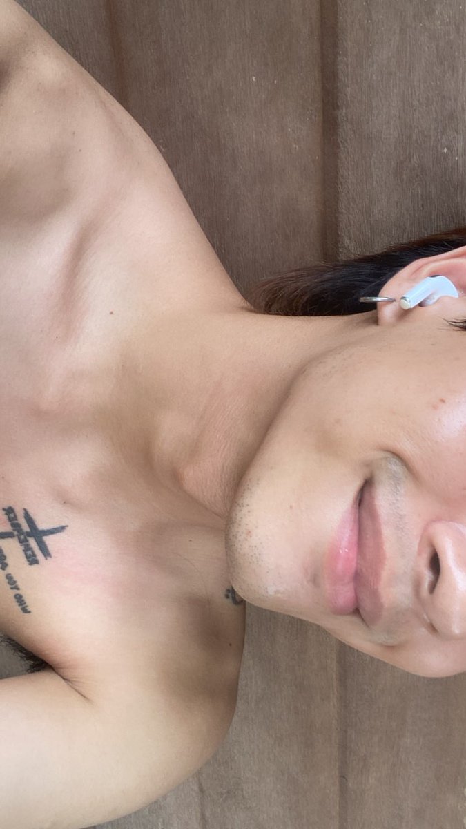 beach 🪬📿🔮 tweet media