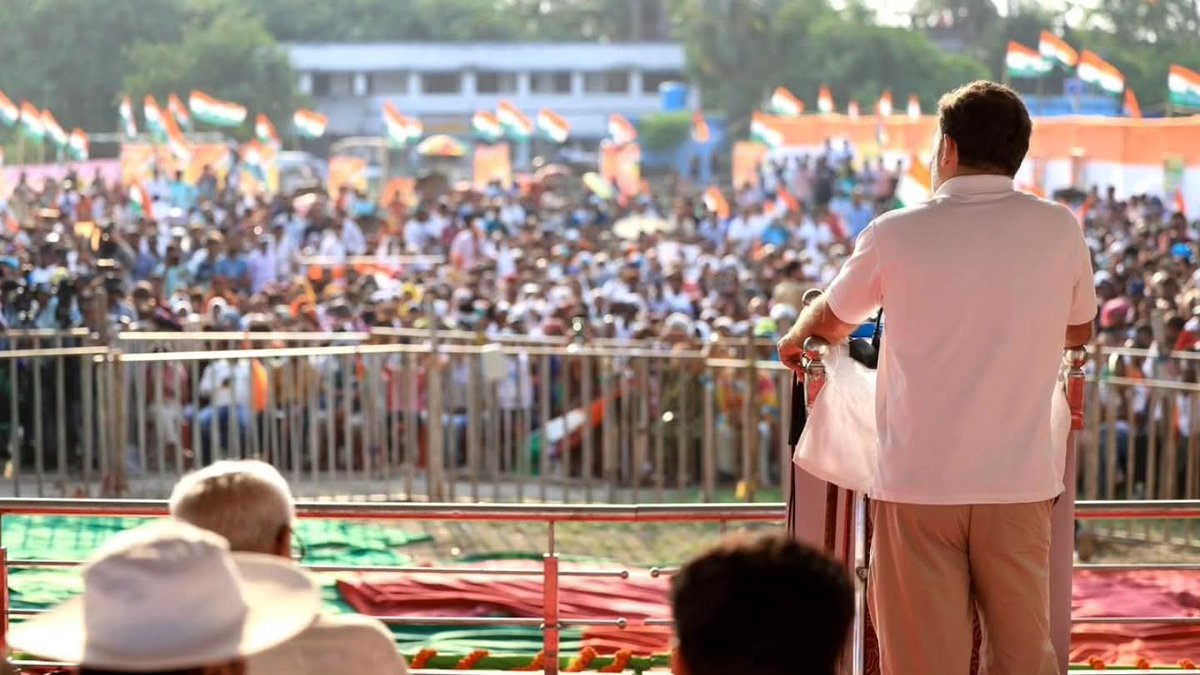 जैसे BJP के MLA-MP, महिलाओं पर अत्याचार करते हैं तो BJP सरकार उनको संरक्षण देती है।

वैसे ही पश्चिम बंगाल में भी सरकार आरोपियों को बचाती है।

: नेता विपक्ष श्री <a href="/RahulGandhi/">Rahul Gandhi</a> जी 

📍 हुगली, पश्चिम बंगाल