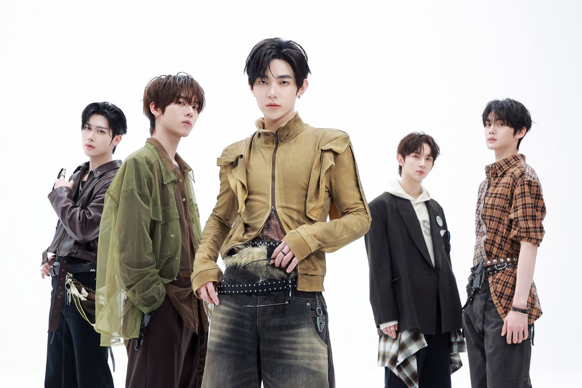 [AND2BLE’s Ongoing Voting Summary]
💬 guides are in the replies

Kooky Spotlight Awards: Rising Group
📱 Kooky
🎯 Maintain Top 1
📊 Currently Top 1
🗓️ April 28, 11:00 KST
🎁 One-month cinema spotlight ad in Seoul

Duckad May Comeback Streaming Vote
📱 Duckad &amp; X
🎯 Reach &amp;