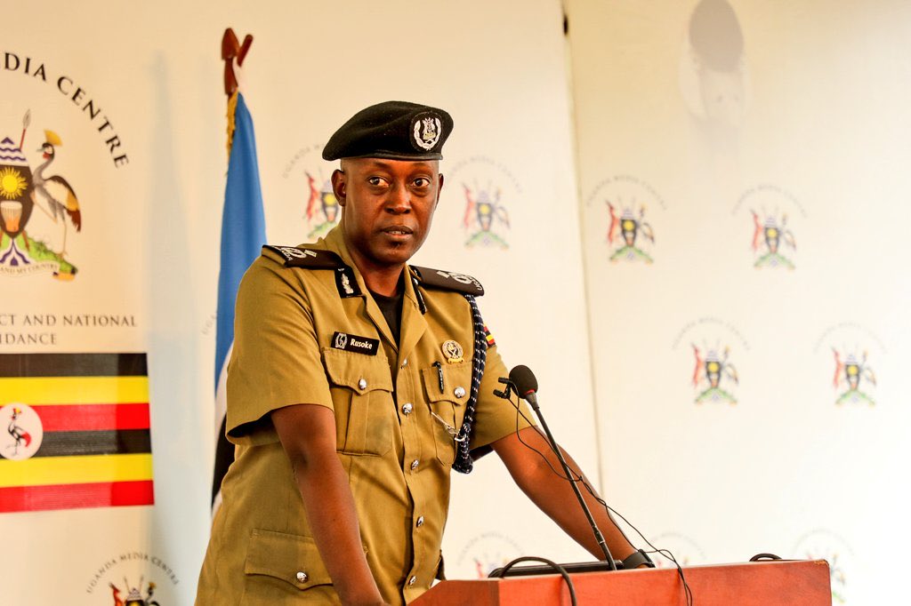 ORDINARY_CF's tweet photo. Police Spokesperson @mkituuma has announced that Kololo Ceremonial grounds will have two designated access gates this Sunday, serving both VIP guests and general participants. Entry through the VIP gate will be strictly reserved for individuals with official invitations. https://t.co/2xUcCOOAMU