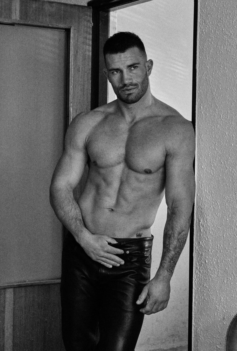 konradhawkins's tweet image. #photographer #shootingphoto #male #model #sexymen