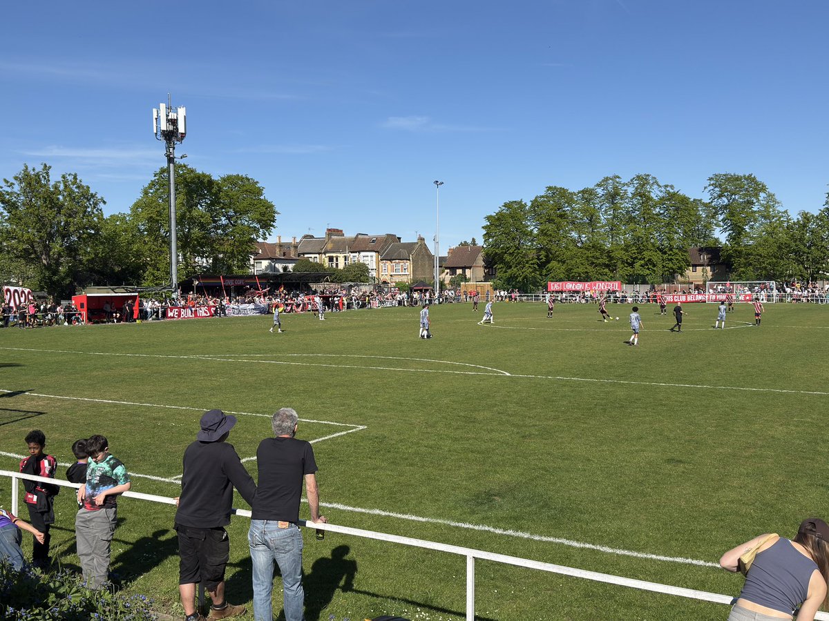 timbogb's tweet image. ⚽️ Clapton Community 4-1 Lymore Gardens
🏆 Eastern Counties Division 1 South play-off semi-final
🏟 The Old Spotted Dog Ground 
🎟 £5 📖 free 👨‍👩‍👧‍👦 1,377
📆 Saturday 25 April 3 PM

#football #stadium #nonleague #grassroots #groundhopping @claptoncfc @lymoregardensfc