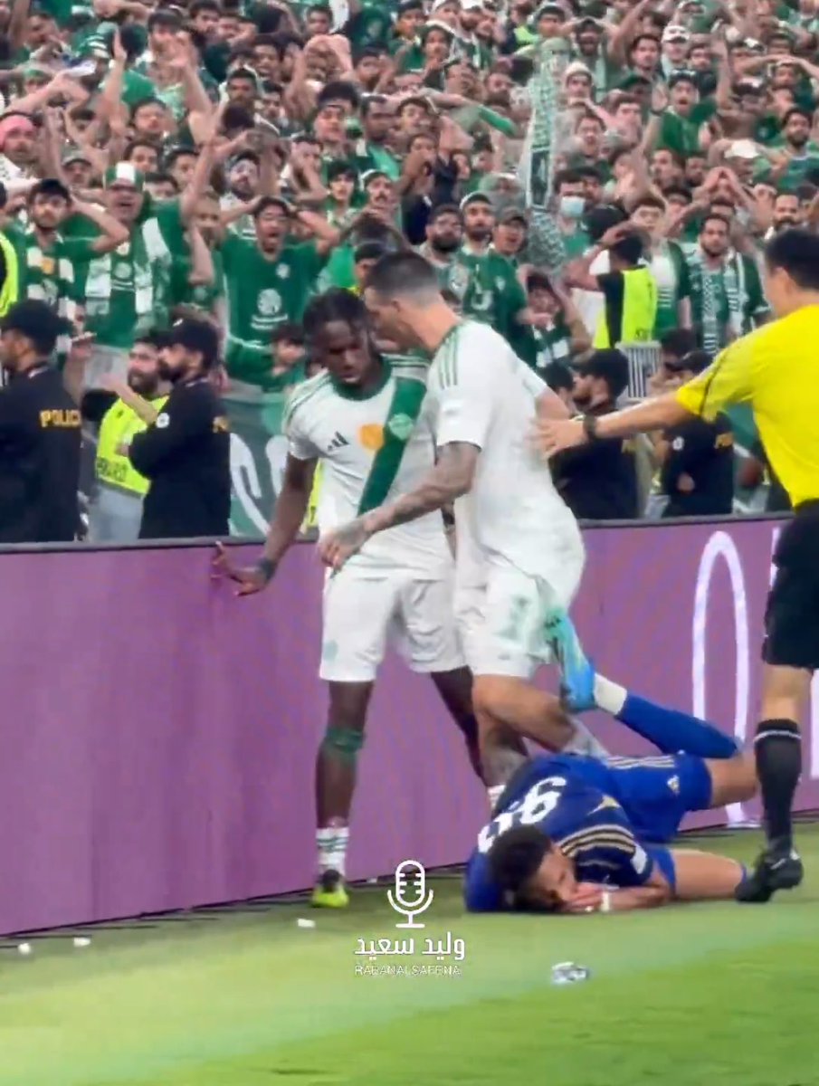 Auz | عزيز tweet media