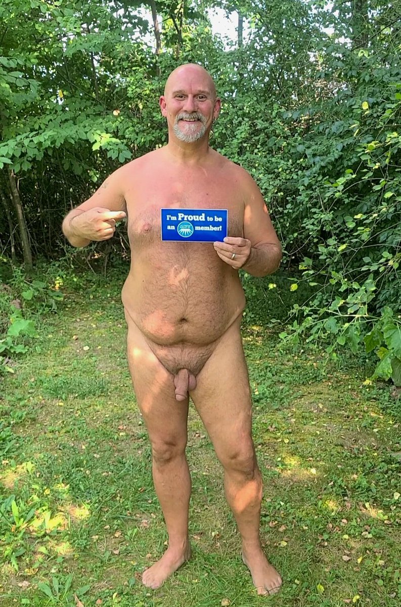 Bare Foxes tweet media