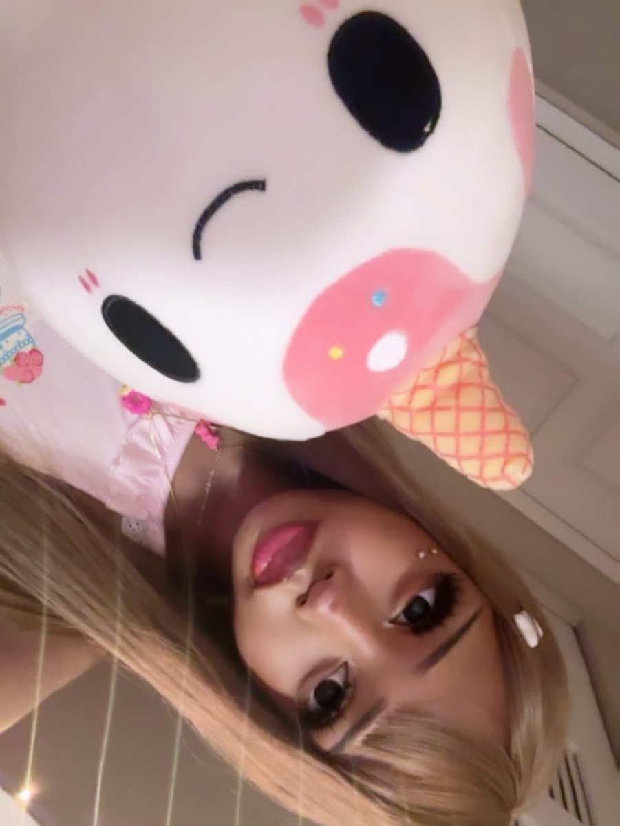 lala 🍭 ˃ 𖥦 ˂ tweet media