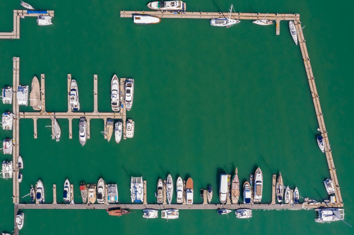 If your dock feels crowded, chaotic, or just “off”… it’s not the size. It’s the layout. At busy family cottages, everything happens at once—swimming, docking, relaxing. A good layout handles that. A bad one fights it all summer.

Read more: norcoldocks.com/the-best-dock-…

#Whiteshell