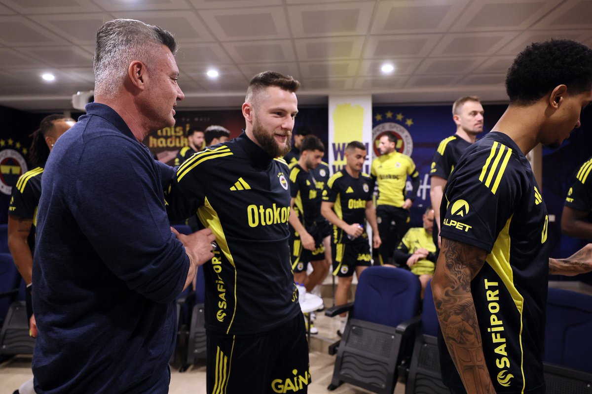 Yağız Sabuncuoğlu tweet media