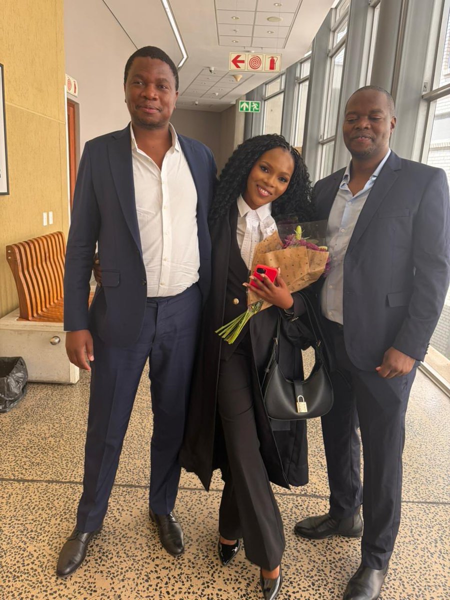 shabangu_r's tweet image. Admitted Advocate of the High Court of South Africa. 
#admisión2026 #AdmittedAdvocate #Adv