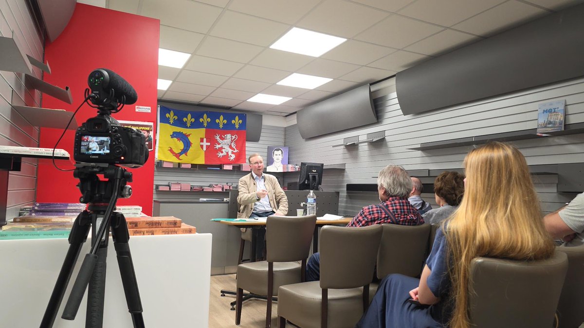 🔴 En direct de la conférence d'Alain Escada à Lyon - Affaire Epstein : l'affaire qui compromet la caste mondiale.

Bravo à la section lyonnaise pour l'organisation ! 🔴🔵