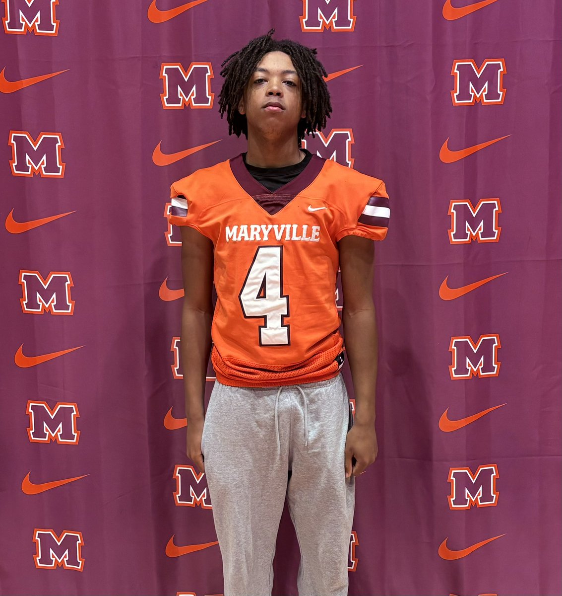 de_jr12's tweet photo. Thank you @coachmilan3 for the invite, great talking with you. @PowellCoachLowe @PowellHighFB https://t.co/10x0QzAZsh