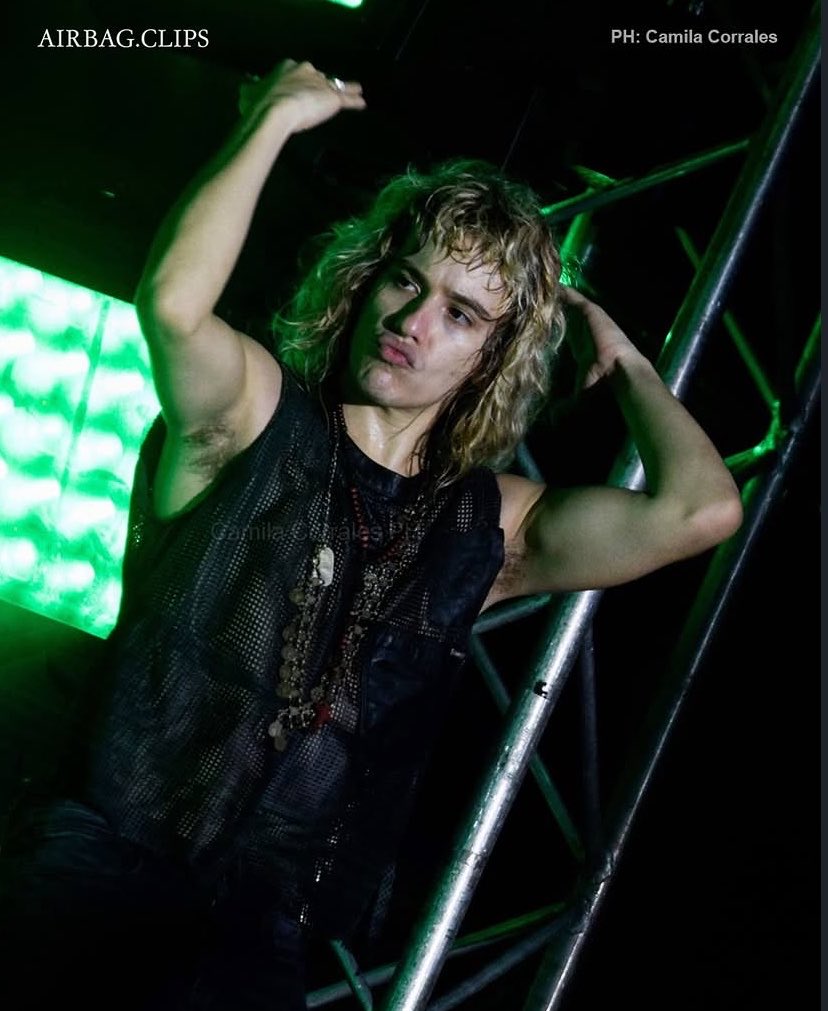 zoe DDD Y NOCHES DE ABRIL tweet media