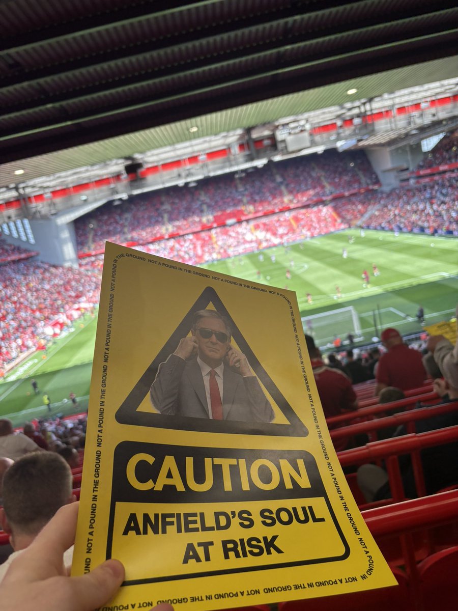 lfctobes's tweet photo. Palace https://t.co/dopy3fM9dQ