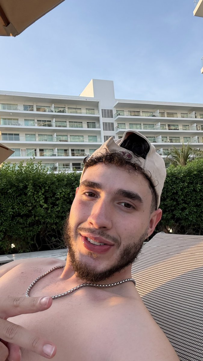 soydsan4's tweet photo. 🏝️☀️🛥️🔥🌆 https://t.co/nUjDXLJJbM