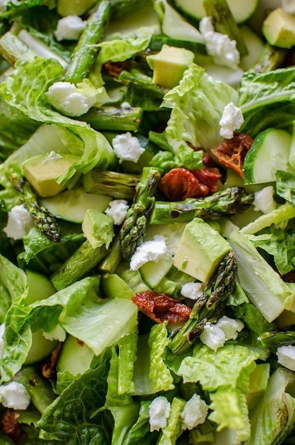 Living_Lou's tweet image. Grilled asparagus salad with basil vinaigrette makes a TASTY start to a meal!

Enjoy the recipe &amp;gt;&amp;gt; buff.ly/2JKKSlR
#salad #veggies