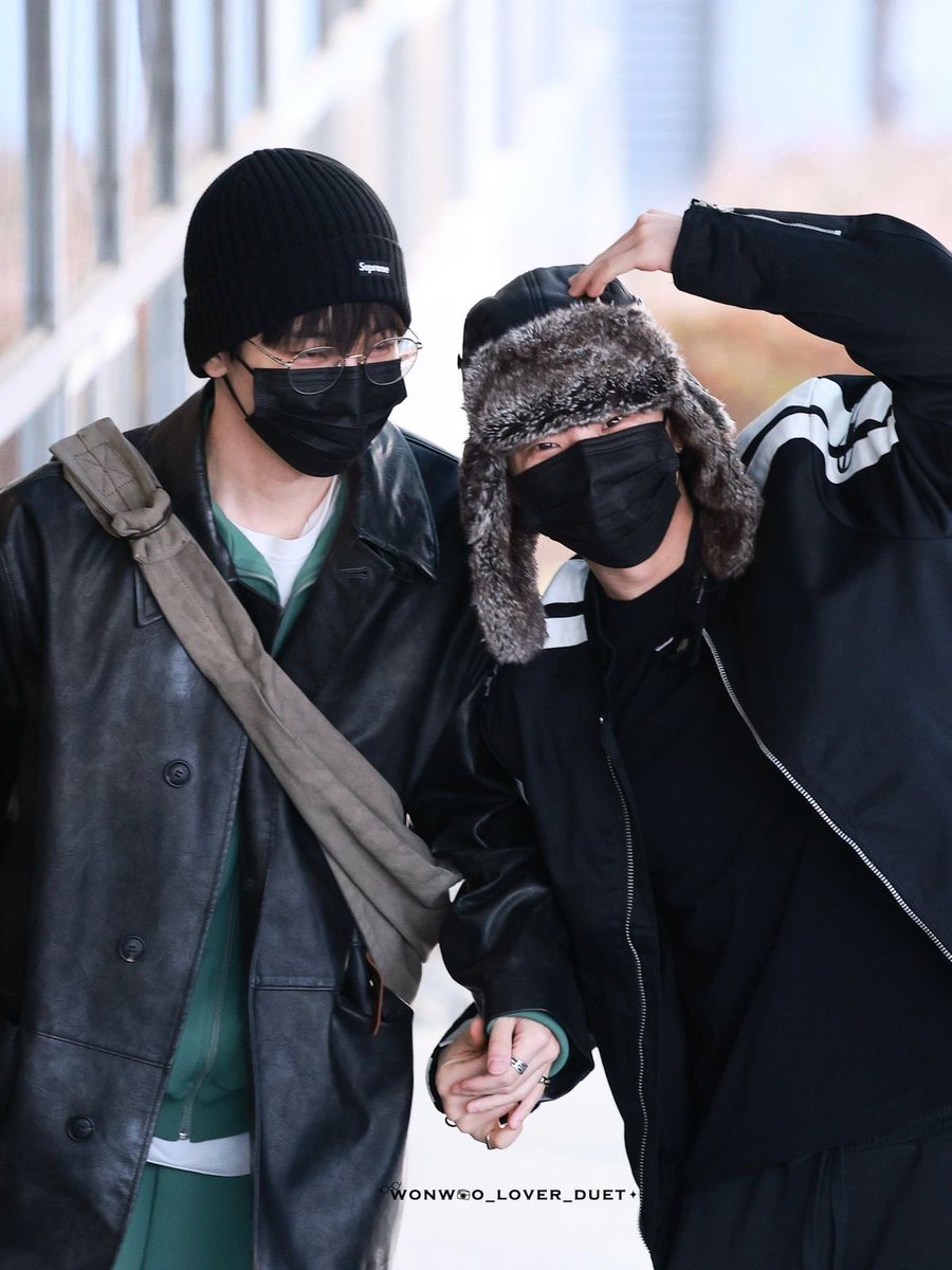 ITS THEM. ITS THEMMMM