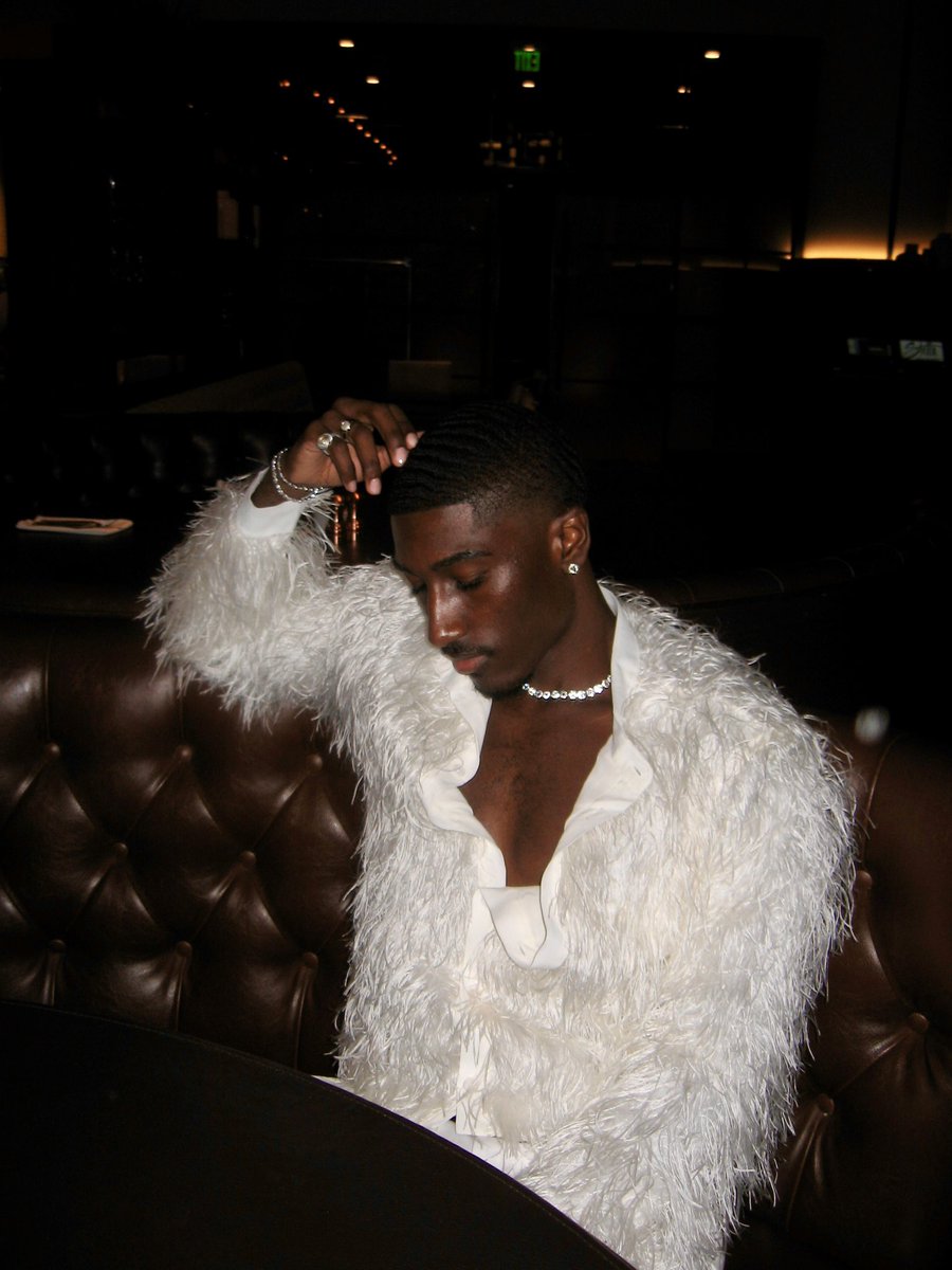 real b!tches back in style🌟 tweet media