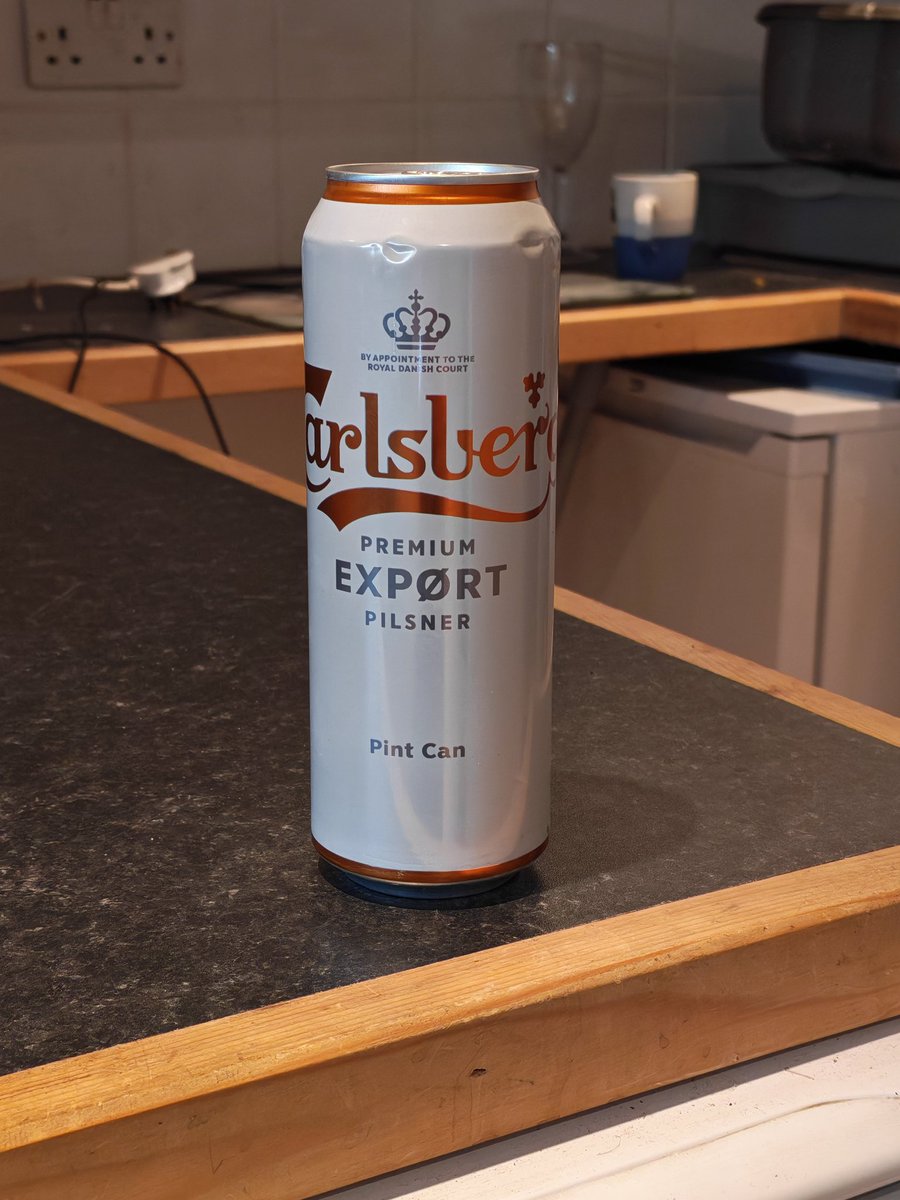 Saw these in the big Tesco earlier, so of course we'll have a look🍻🍻