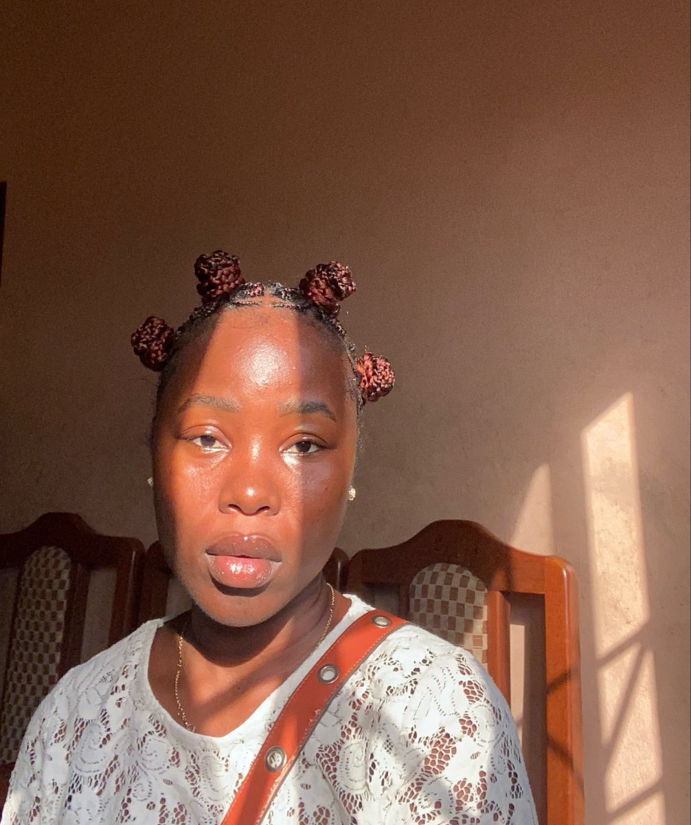 Elizabeth Sampson tweet media